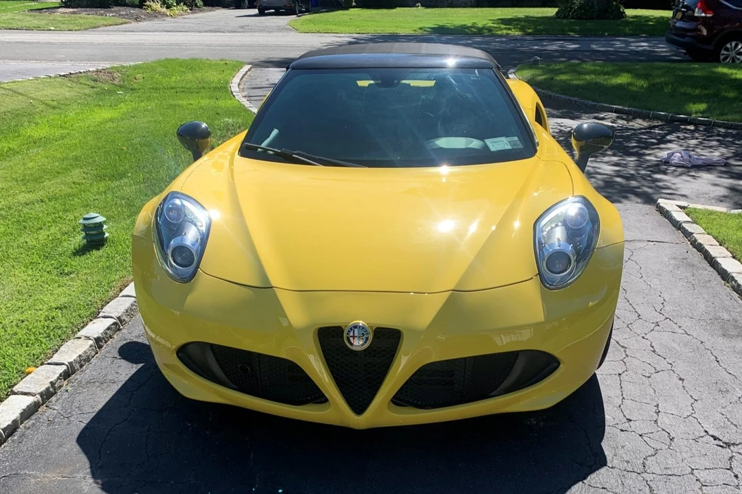 2016 Alfa Romeo 4C Spider - Image 11 of 31