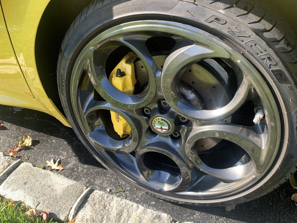 2016 Alfa Romeo 4C Spider - Image 26 of 31