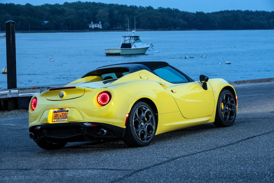 2016 Alfa Romeo 4C Spider - Image 11 of 31