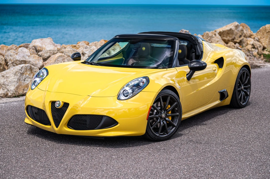 2016 Alfa Romeo 4C Spider - Image 14 of 31