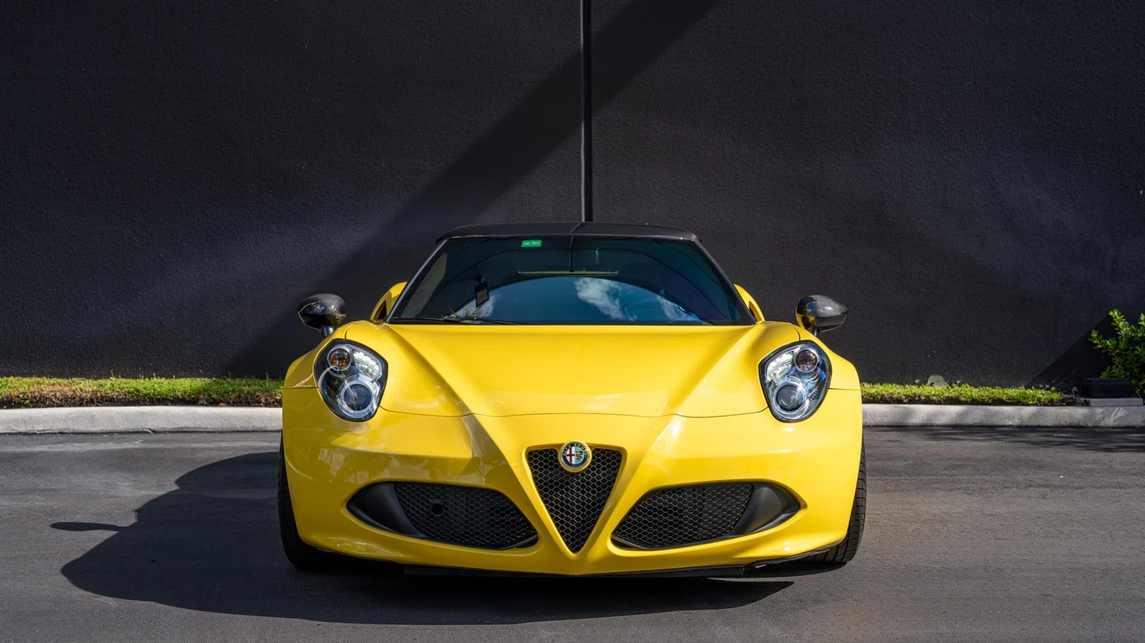 2016 Alfa Romeo 4C Spider - Image 4 of 31