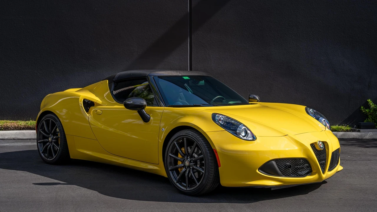 2016 Alfa Romeo 4C Spider - Image 7 of 31