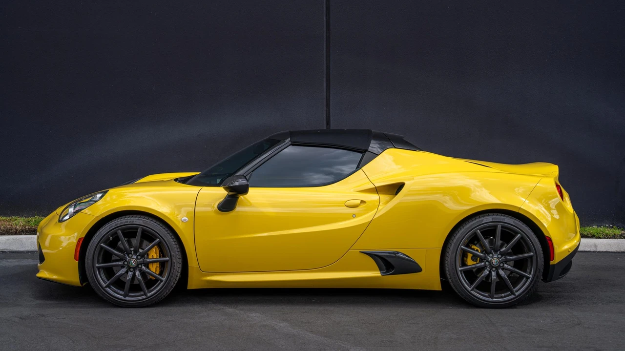 2016 Alfa Romeo 4C Spider - Image 18 of 31
