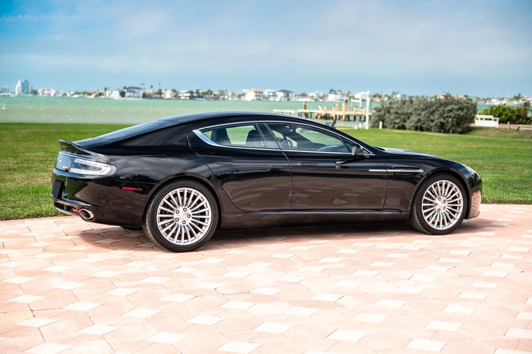 2016 Aston Martin Rapide - Image 10 of 31