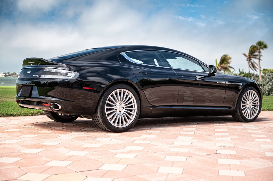 2016 Aston Martin Rapide - Image 12 of 31