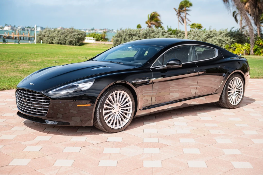 2016 Aston Martin Rapide - Image 23 of 31