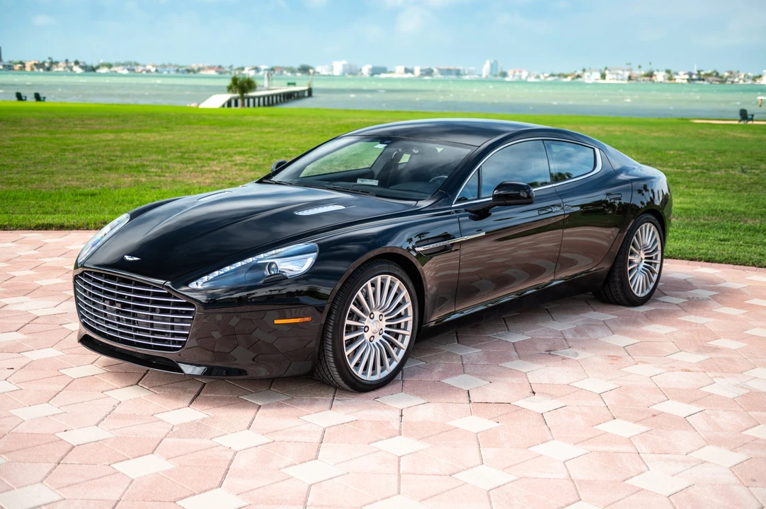 2016 Aston Martin Rapide - Image 28 of 31
