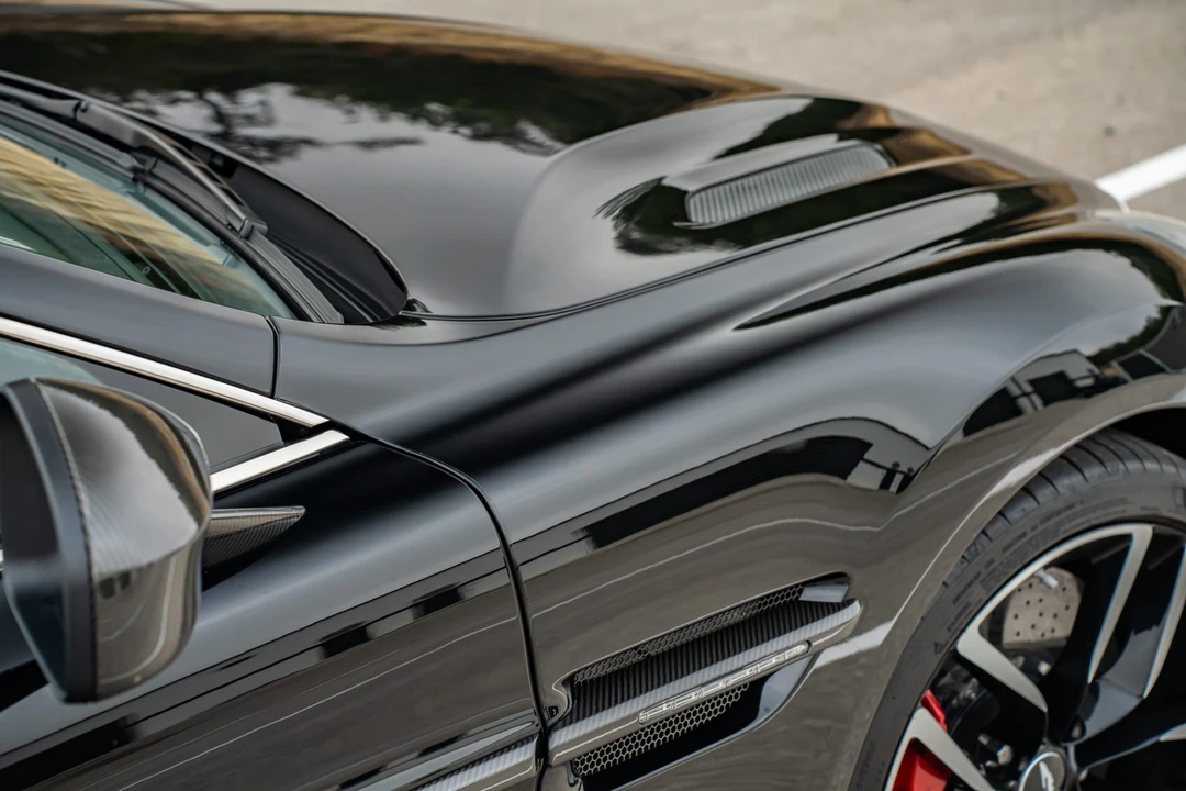 2016 Aston Martin Vanquish 2nd Gen - Image 25 of 31