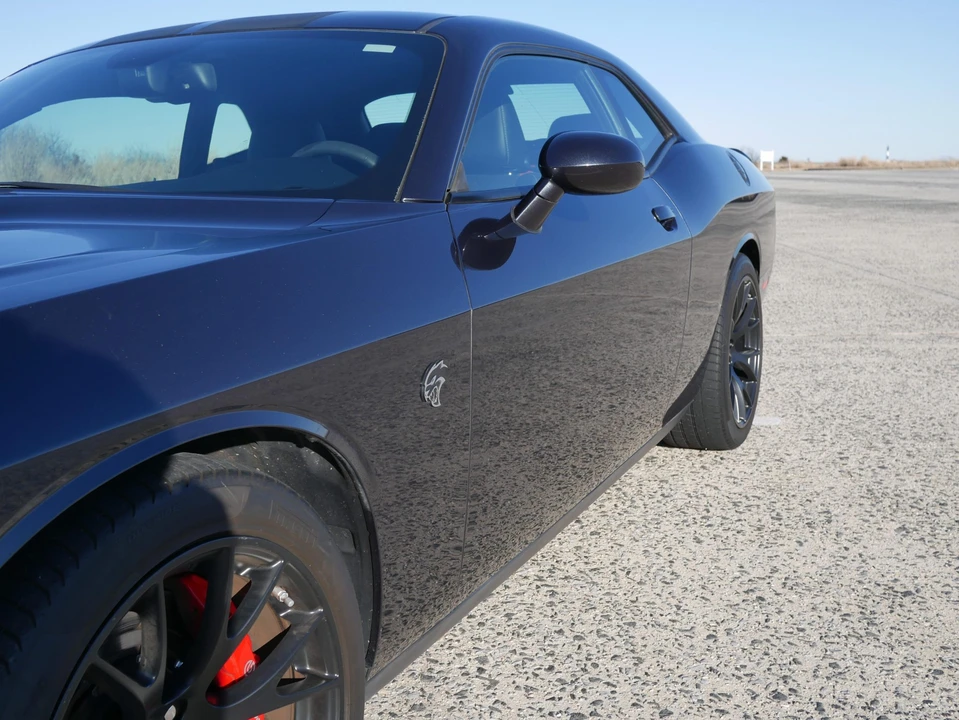 2016 Dodge Challenger SRT Hellcat 3rd Gen - Image 23 of 31