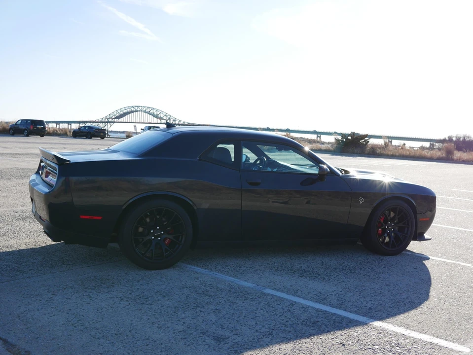 2016 Dodge Challenger SRT Hellcat 3rd Gen - Image 9 of 31