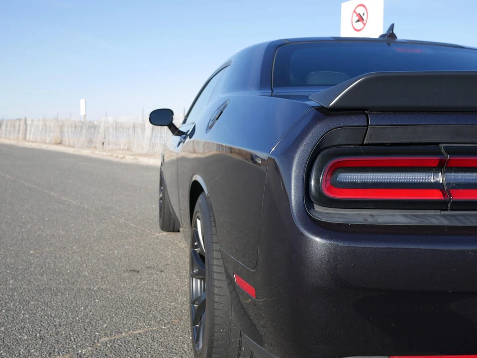 2016 Dodge Challenger SRT Hellcat 3rd Gen - Image 29 of 31