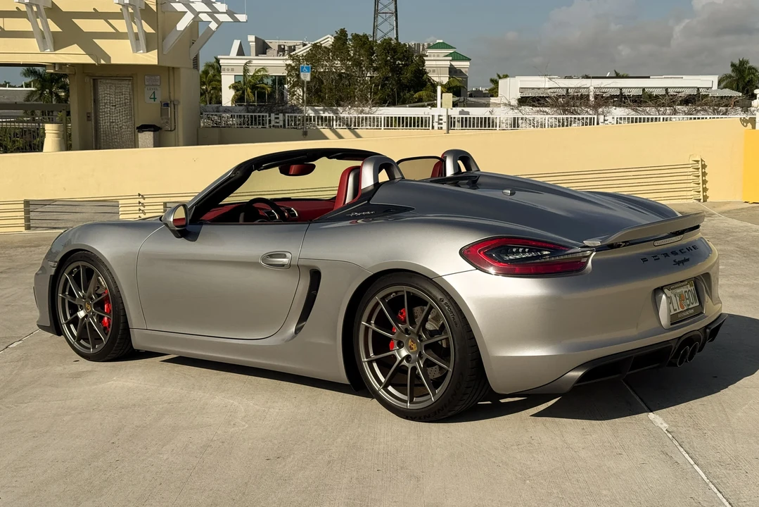 2016 Porsche 981 Boxster Spyder - Image 5 of 6