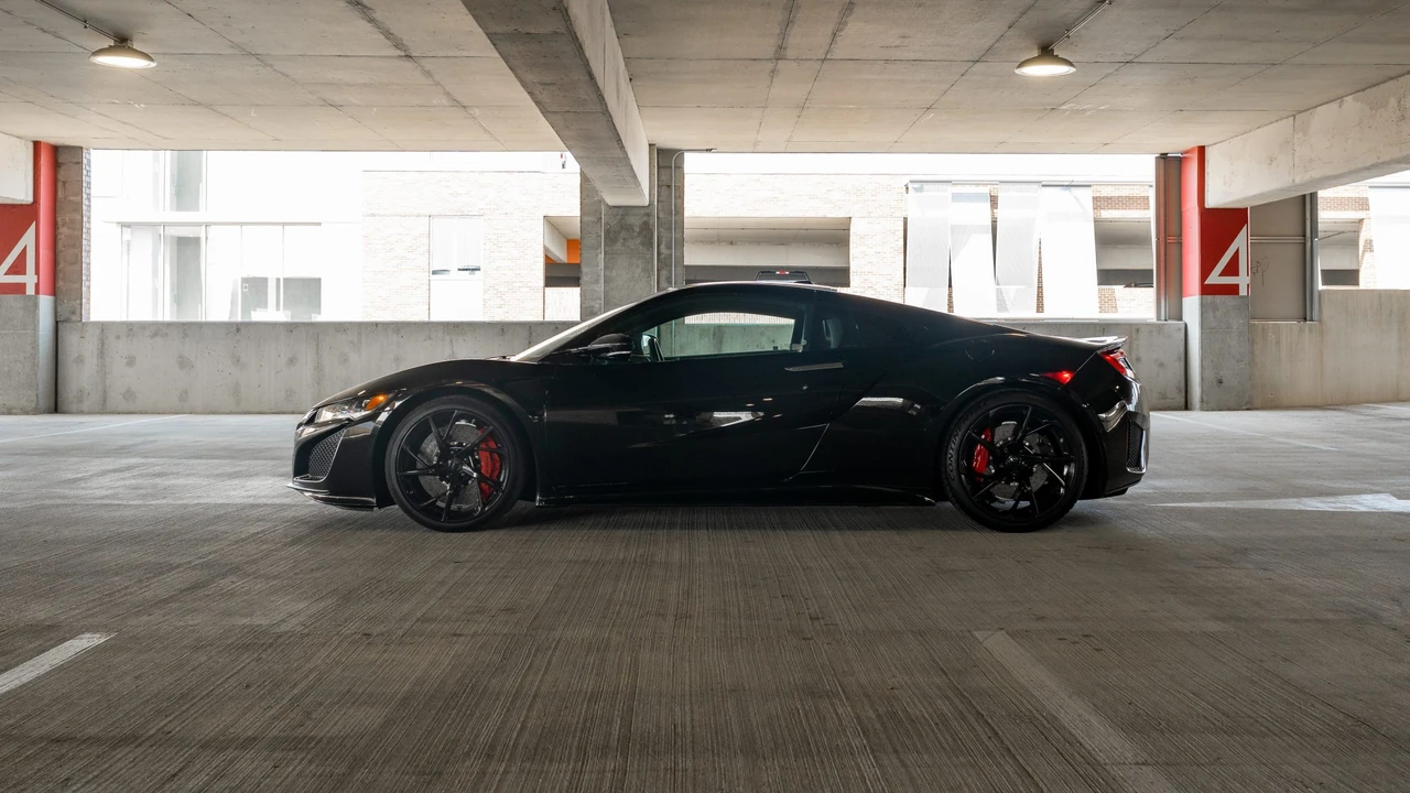 2017 Acura NC1 NSX - Image 2 of 31