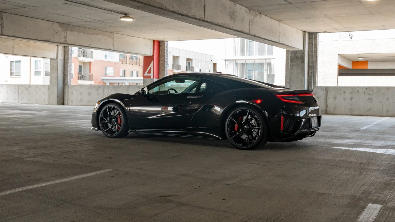 2017 Acura NC1 NSX - Image 18 of 31