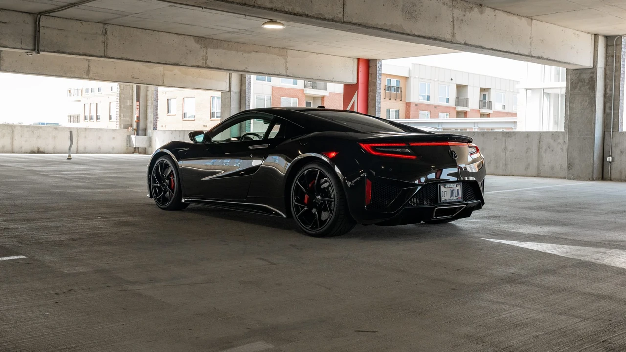 2017 Acura NC1 NSX - Image 17 of 31