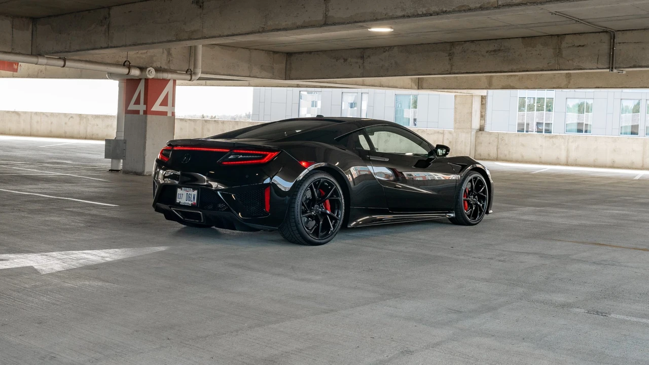 2017 Acura NC1 NSX - Image 13 of 31