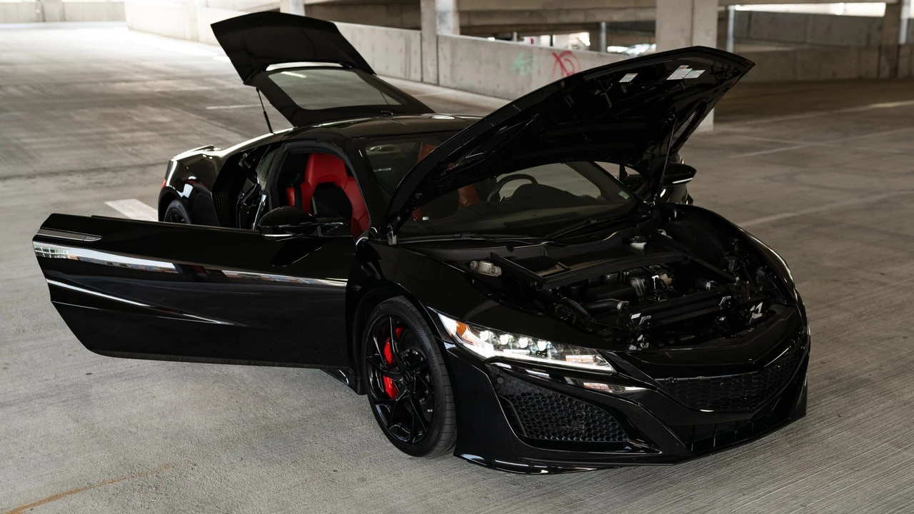 2017 Acura NC1 NSX - Image 23 of 31