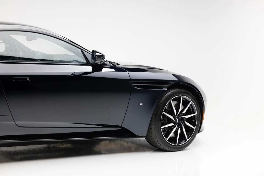 2017 Aston Martin DB11 V12 - Image 20 of 31