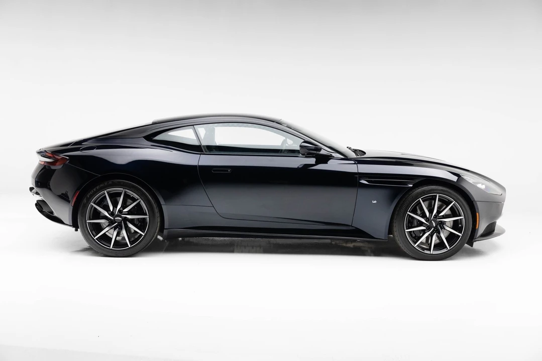 2017 Aston Martin DB11 V12 - Image 5 of 31