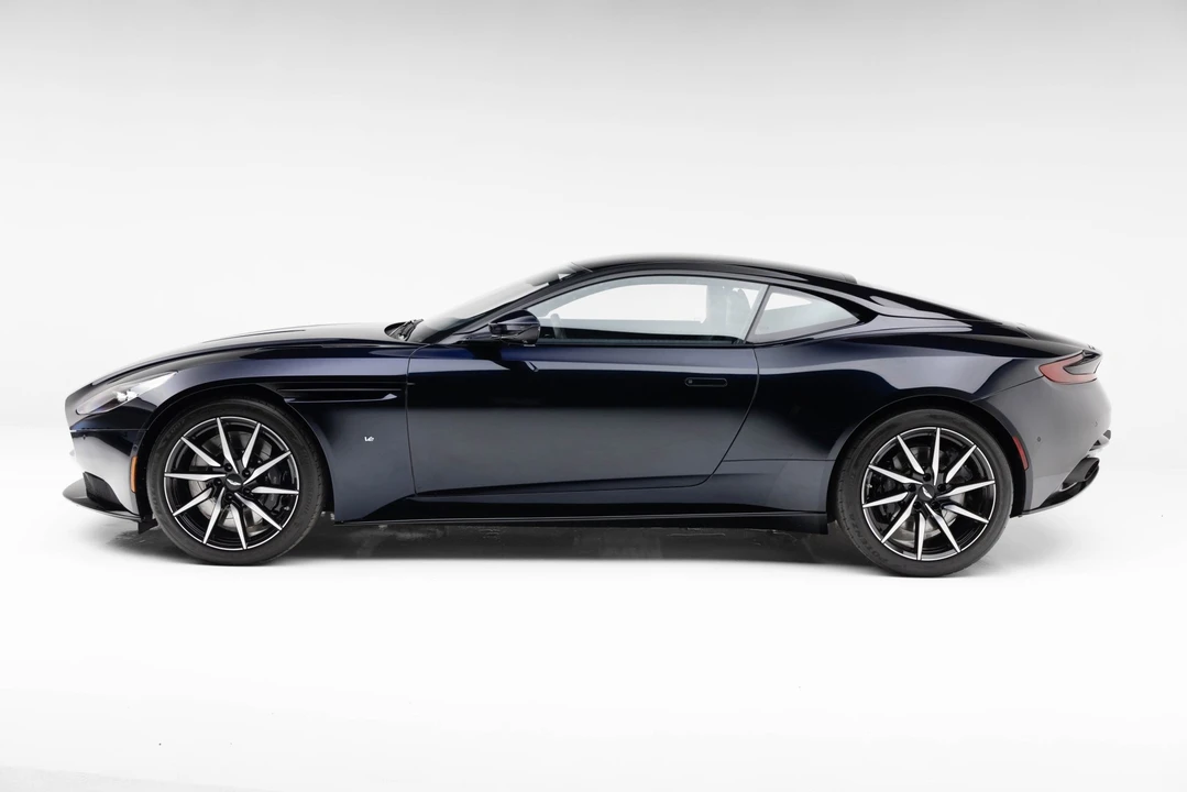 2017 Aston Martin DB11 V12 - Image 9 of 31