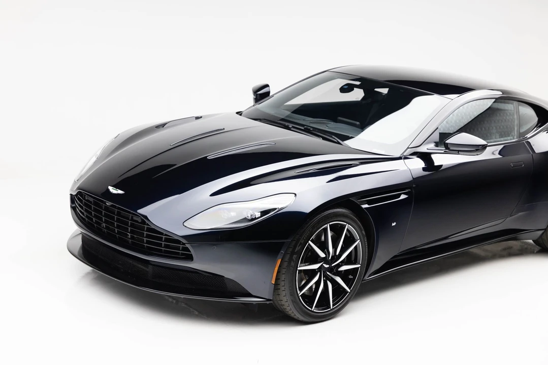 2017 Aston Martin DB11 V12 - Image 11 of 31