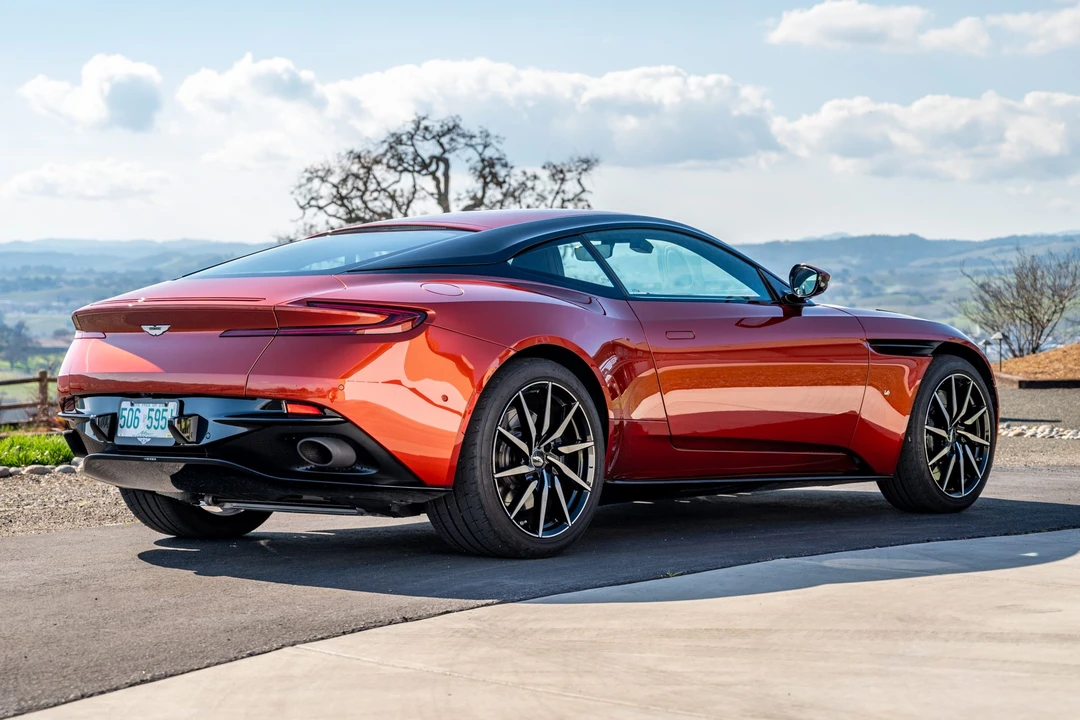 2017 Aston Martin DB11 V12 - Image 8 of 31