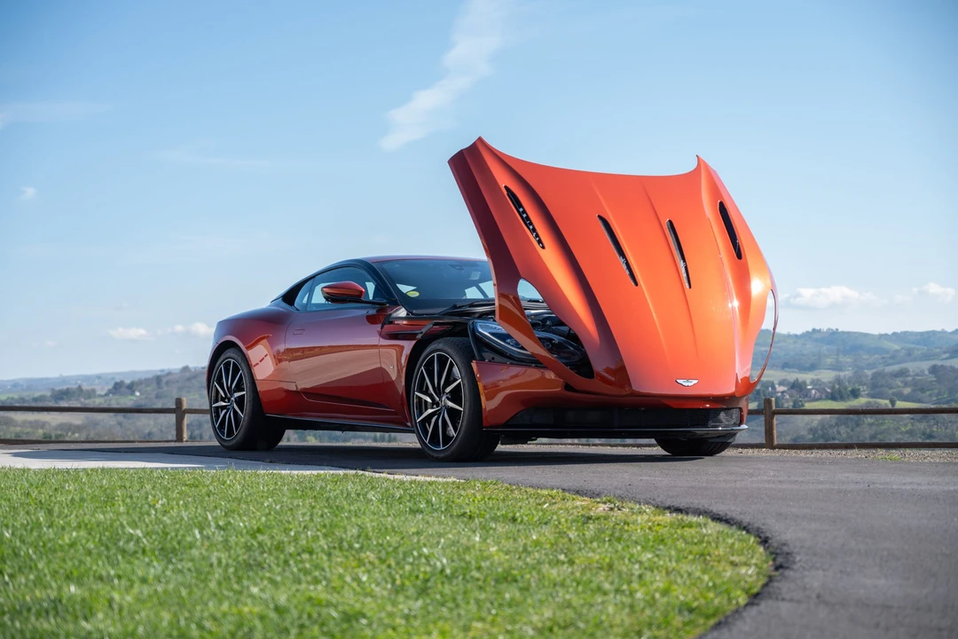 2017 Aston Martin DB11 V12 - Image 13 of 31