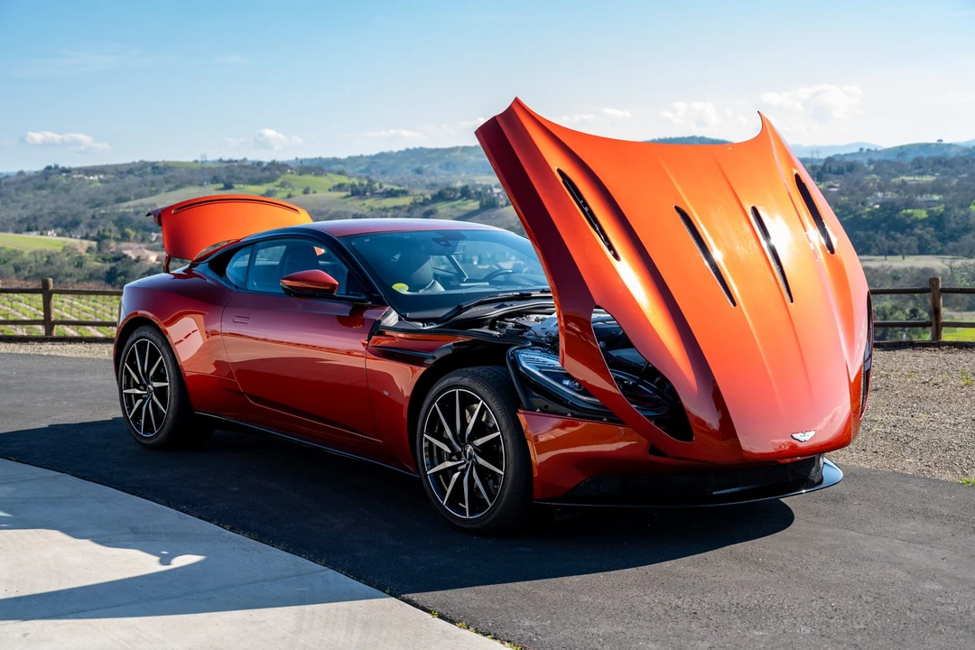2017 Aston Martin DB11 V12 - Image 12 of 31