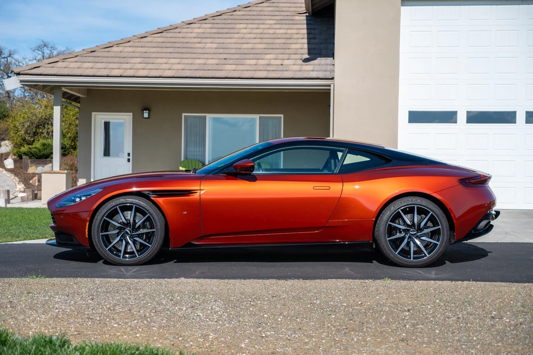 2017 Aston Martin DB11 V12 - Image 11 of 31