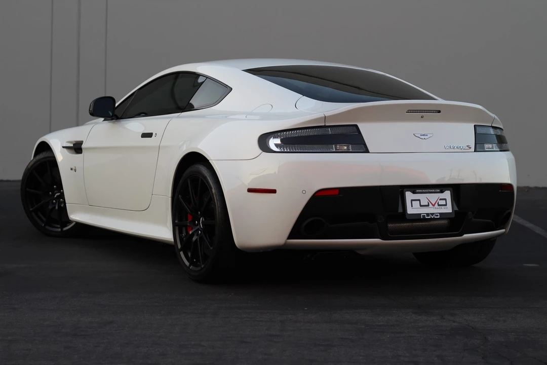 2017 Aston Martin V12 Vantage (2010-2018) - Image 8 of 31