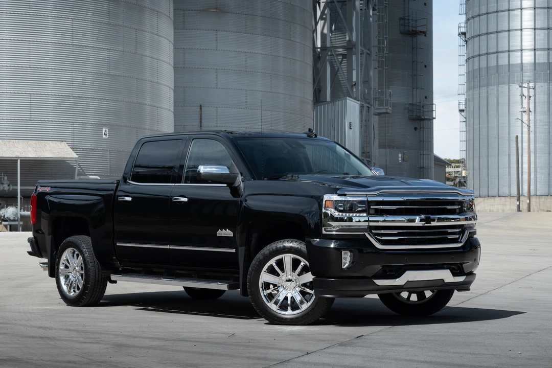 2017 Chevrolet Silverado 3rd Gen - Image 5 of 31