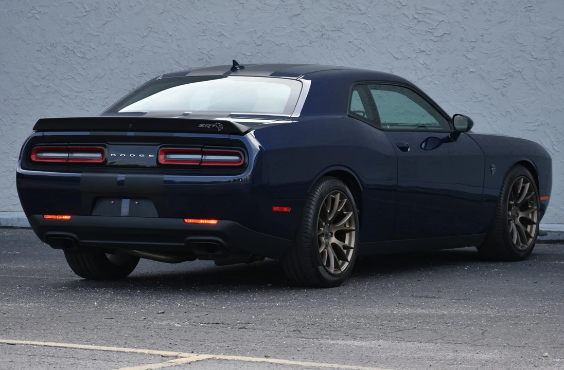2017 Dodge Challenger SRT Hellcat 3rd Gen - Image 17 of 31
