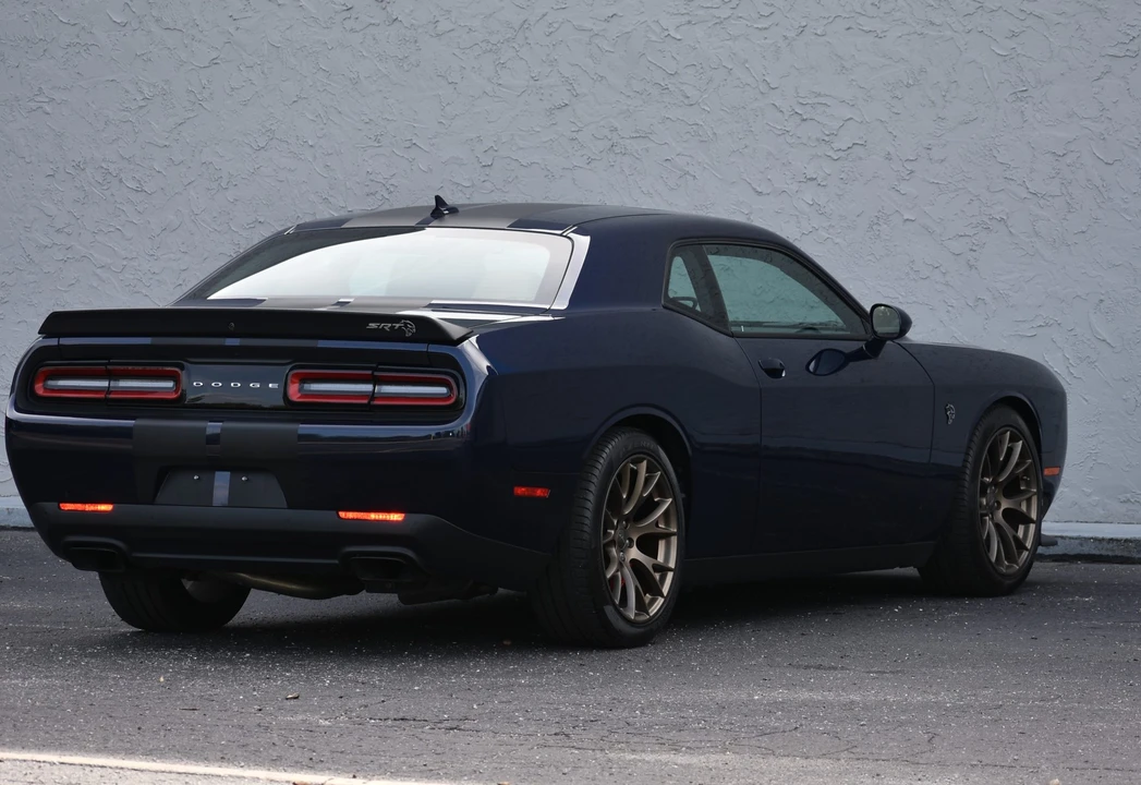 2017 Dodge Challenger SRT Hellcat 3rd Gen - Image 16 of 31