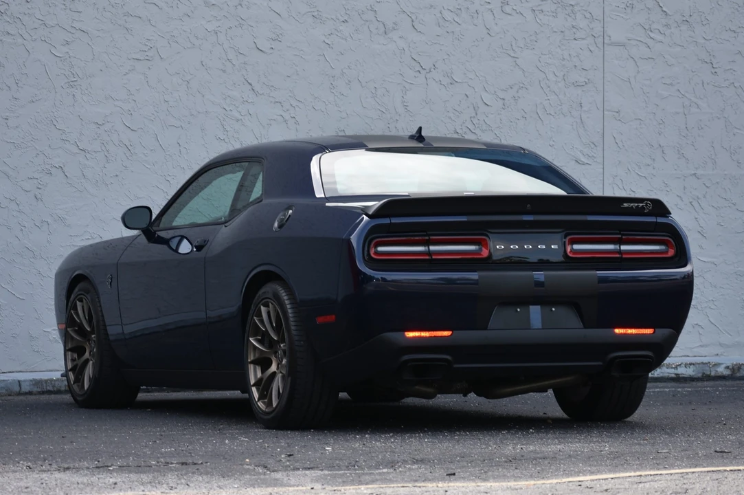 2017 Dodge Challenger SRT Hellcat 3rd Gen - Image 21 of 31
