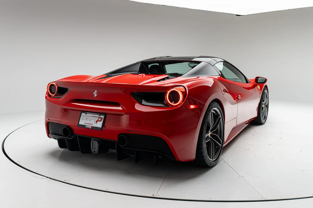 2017 Ferrari 488 Spider - Image 6 of 31