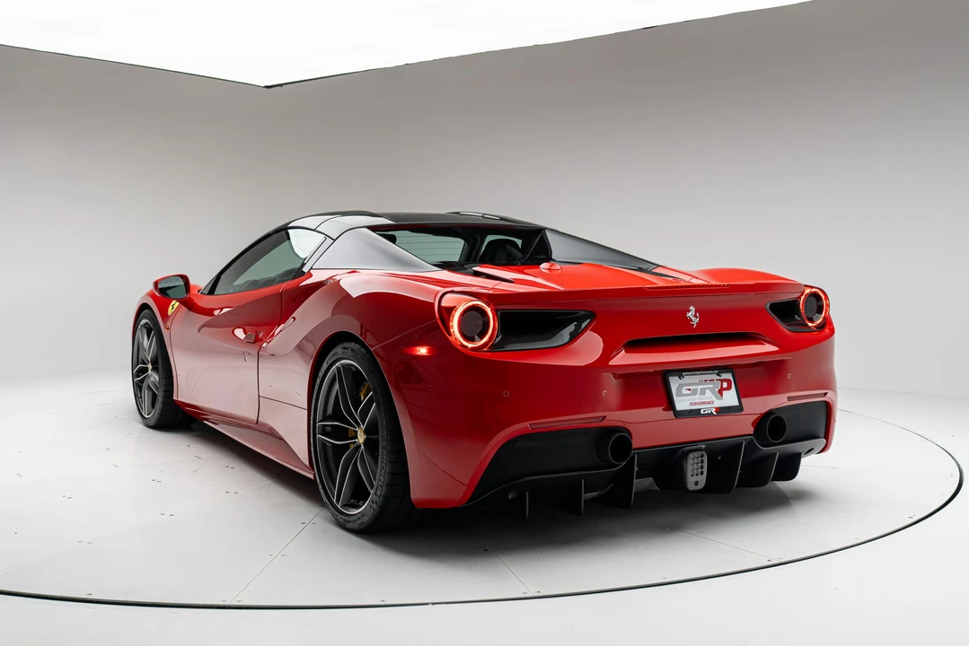 2017 Ferrari 488 Spider - Image 8 of 31