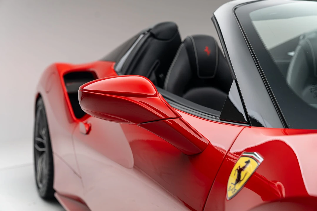 2017 Ferrari 488 Spider - Image 22 of 31