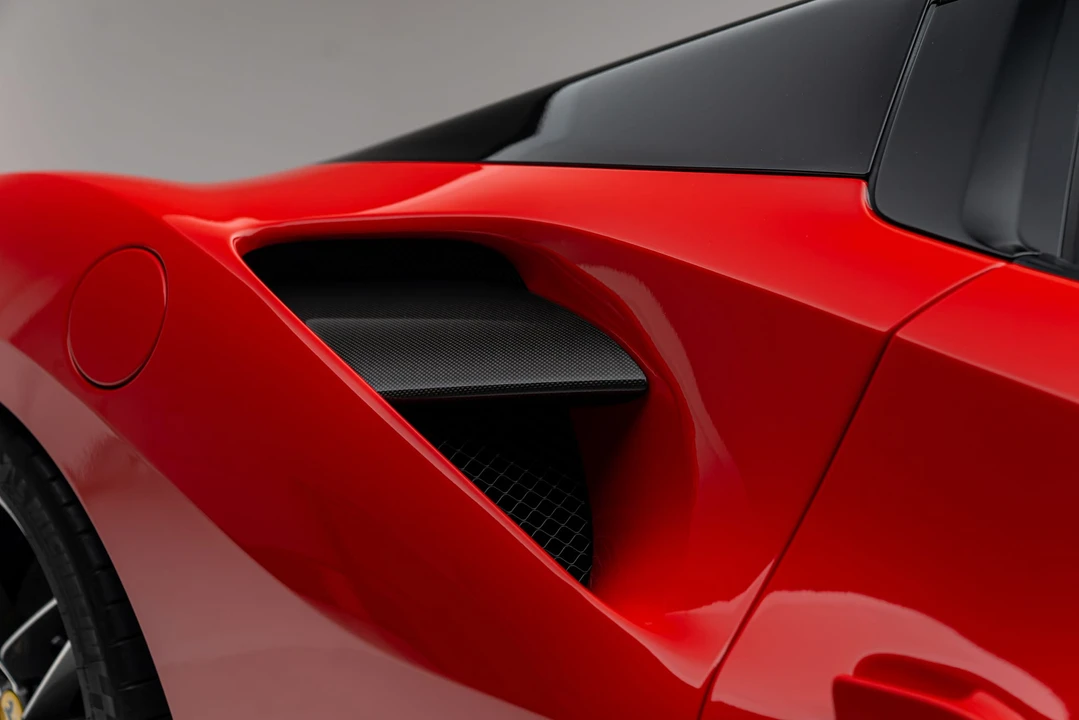 2017 Ferrari 488 Spider - Image 26 of 31