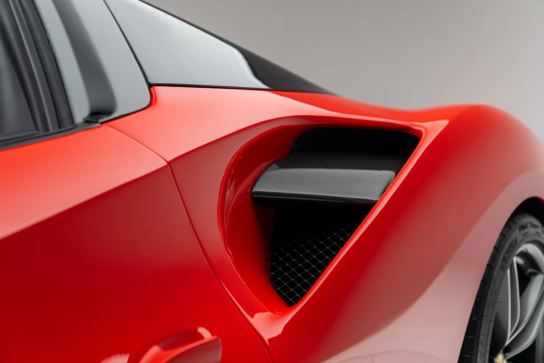 2017 Ferrari 488 Spider - Image 27 of 31