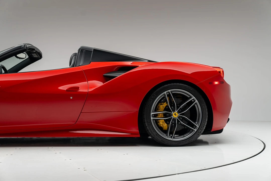 2017 Ferrari 488 Spider - Image 18 of 31