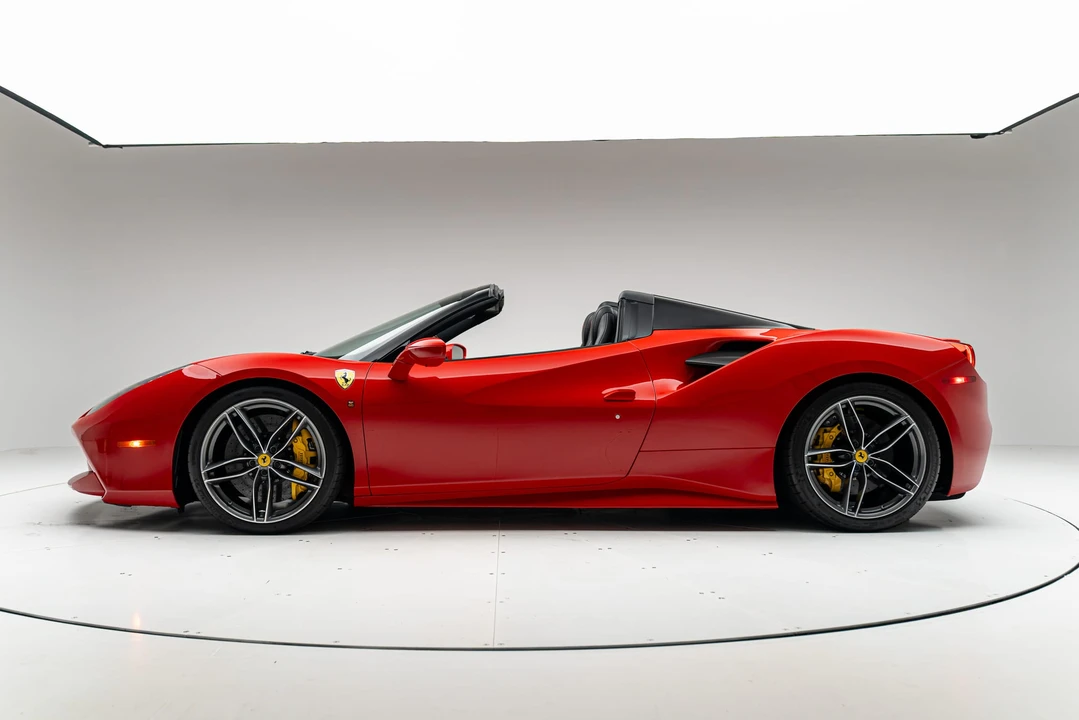 2017 Ferrari 488 Spider - Image 16 of 31