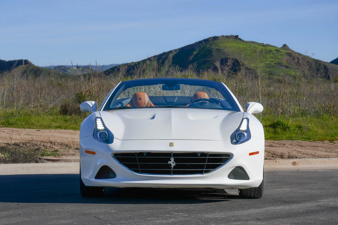 2017 Ferrari California T - Image 28 of 31