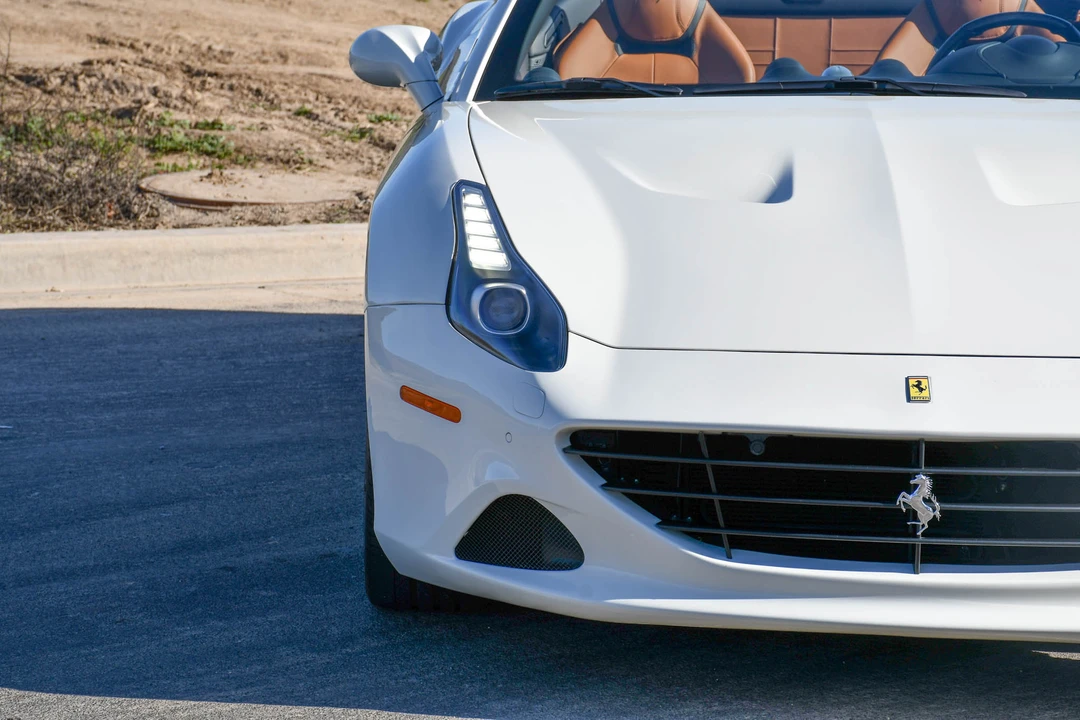 2017 Ferrari California T - Image 29 of 31