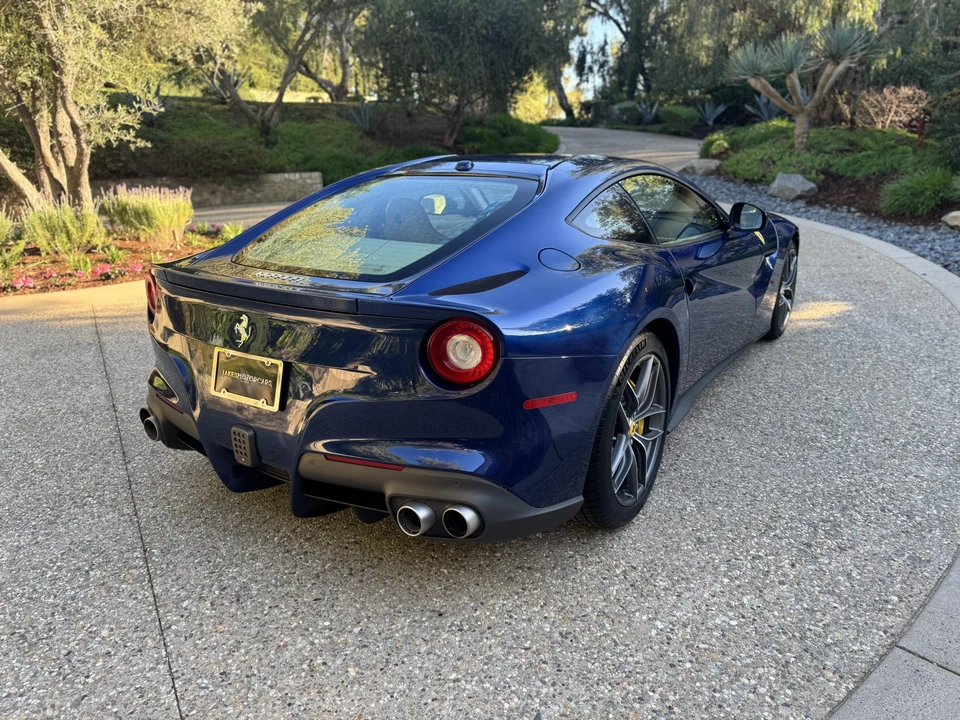 2017 Ferrari F12berlinetta - Image 28 of 31