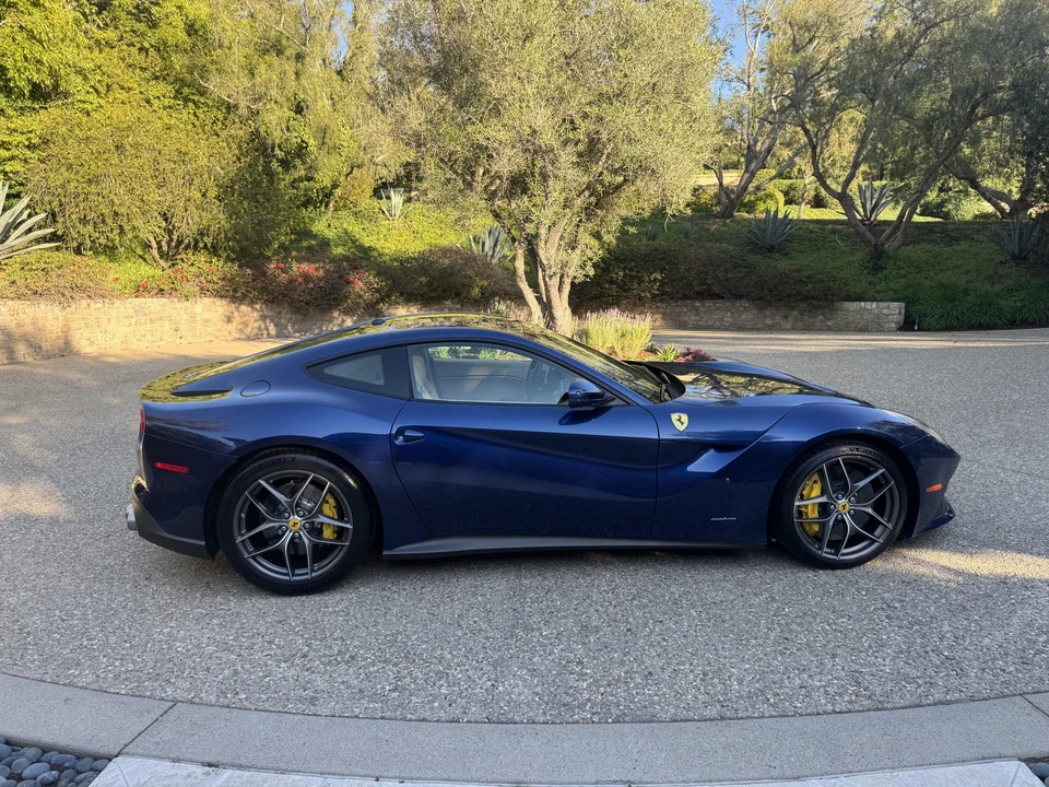 2017 Ferrari F12berlinetta - Image 25 of 31
