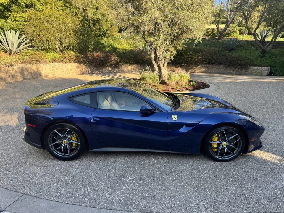 2017 Ferrari F12berlinetta - Image 23 of 31