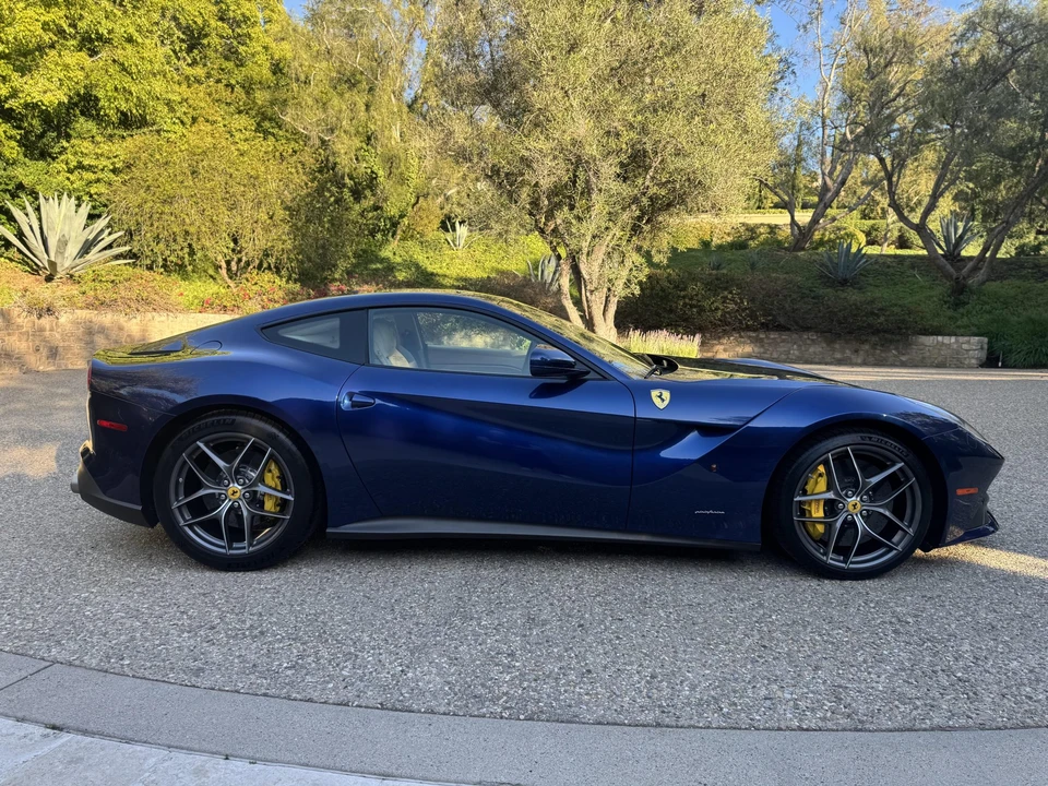 2017 Ferrari F12berlinetta - Image 24 of 31