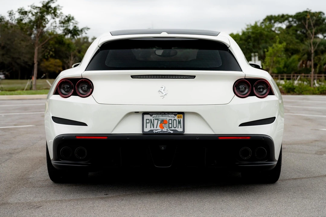 2017 Ferrari GTC4Lusso - Image 7 of 31