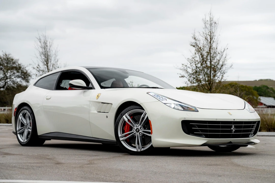 2017 Ferrari GTC4Lusso - Image 10 of 31