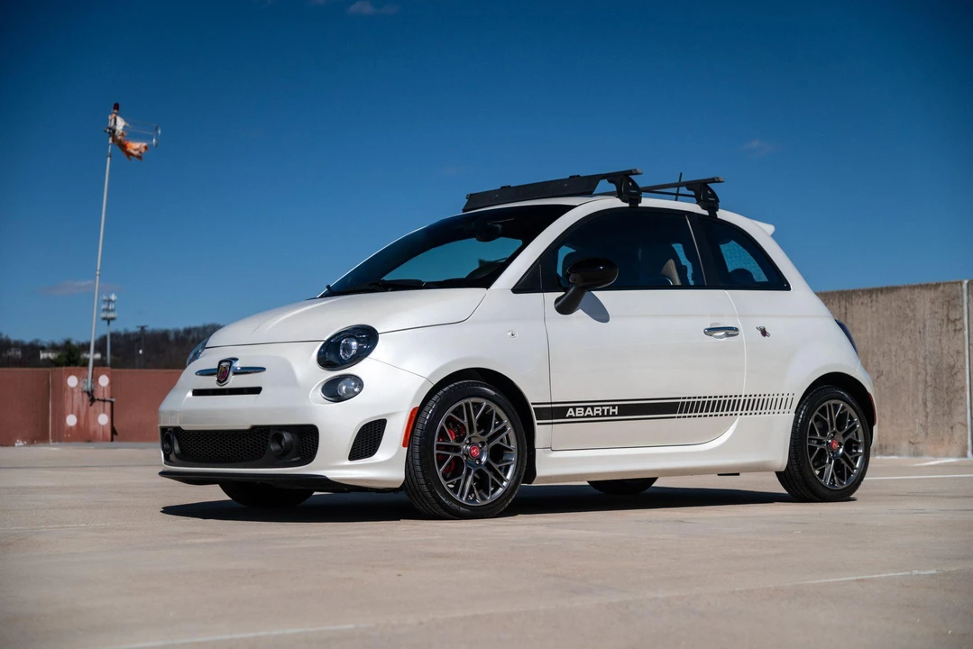 2017 Fiat Abarth 500 - Image 4 of 31